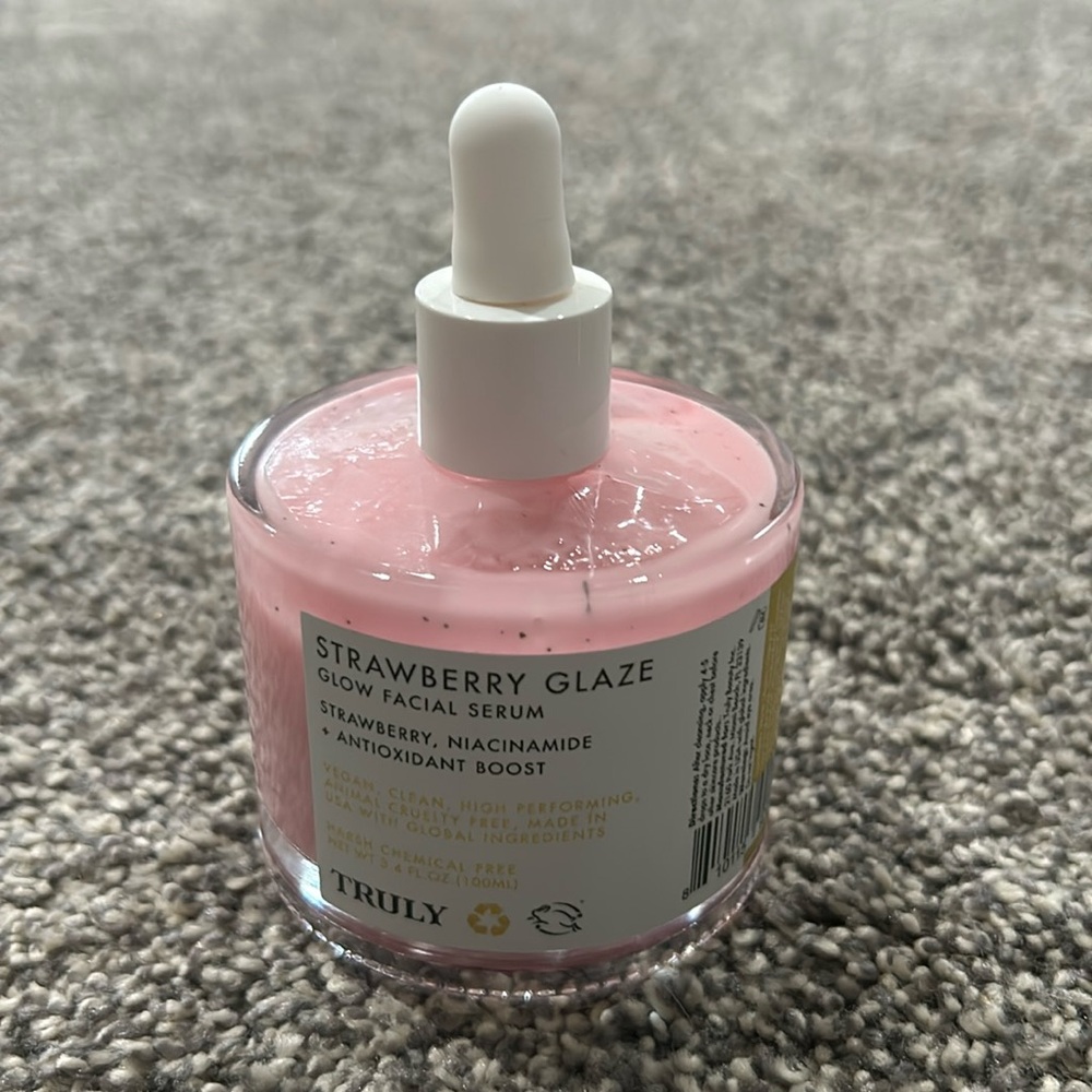 Truly Strawberry Glaze Serum